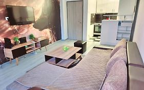 Tajna'S Apartment